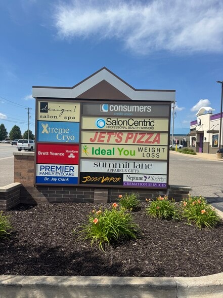 6750-6770 Kalamazoo Ave SE, Grand Rapids, MI for lease - Building Photo - Image 3 of 9