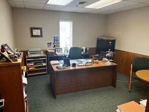 1700 N Broadway Ave N, Rochester, MN for lease Building Photo- Image 2 of 7