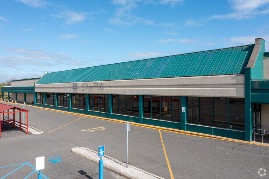 50-110 Route 109, West Babylon, NY for lease - Building Photo - Image 2 of 3