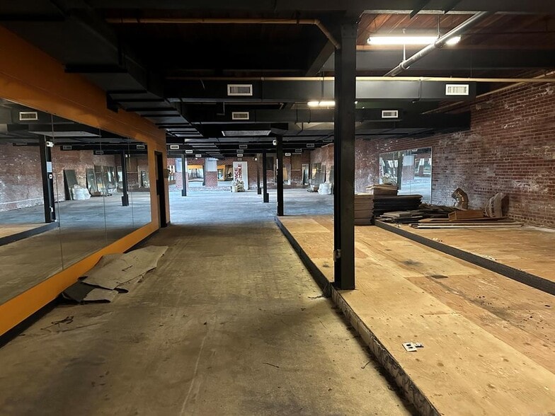 444 Hartford Pike, Dayville, CT for sale - Building Photo - Image 2 of 34