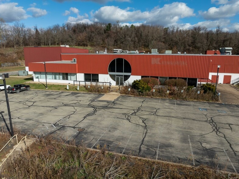 1576 Arona Rd, Irwin, PA for sale - Building Photo - Image 2 of 13