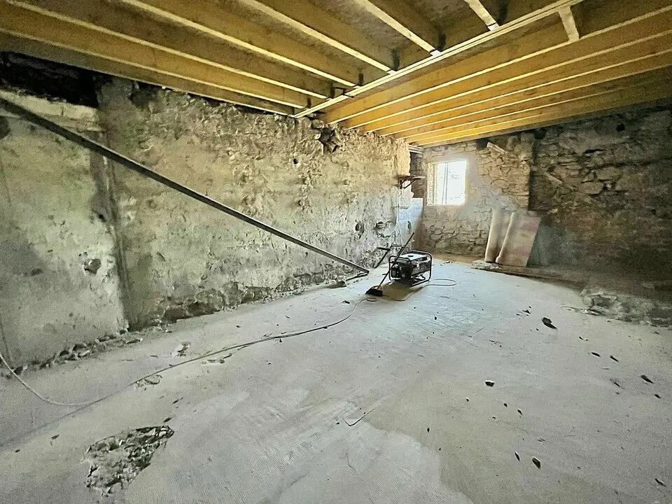 Industrial in Vallauris for lease Interior Photo- Image 1 of 5