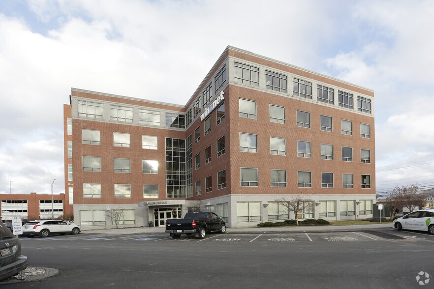 54-68 Marginal Way, Portland, ME for sale - Primary Photo - Image 1 of 1