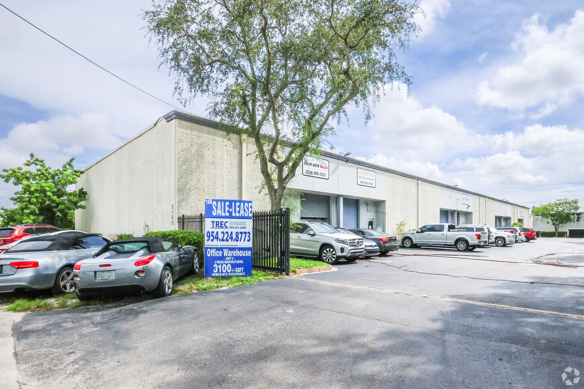 2460 Nw 17th Ln, Pompano Beach, FL for lease Primary Photo- Image 1 of 22