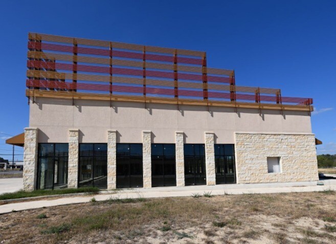 7551 Culebra Rd, San Antonio, TX for lease Building Photo- Image 1 of 4