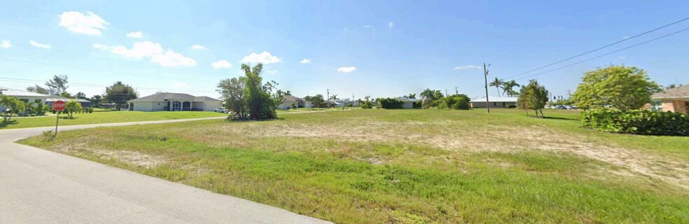 3618 15th Pl, Cape Coral, FL for sale - Building Photo - Image 3 of 4