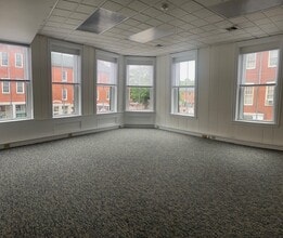 4 Middle St, Newburyport, MA for lease Interior Photo- Image 2 of 3