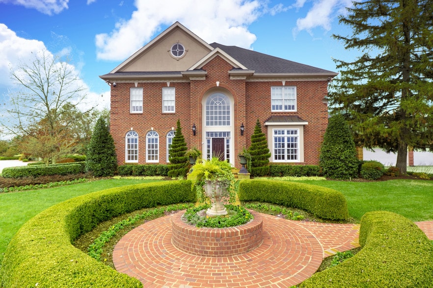 1324 Keezletown Rd, Weyers Cave, VA 24486