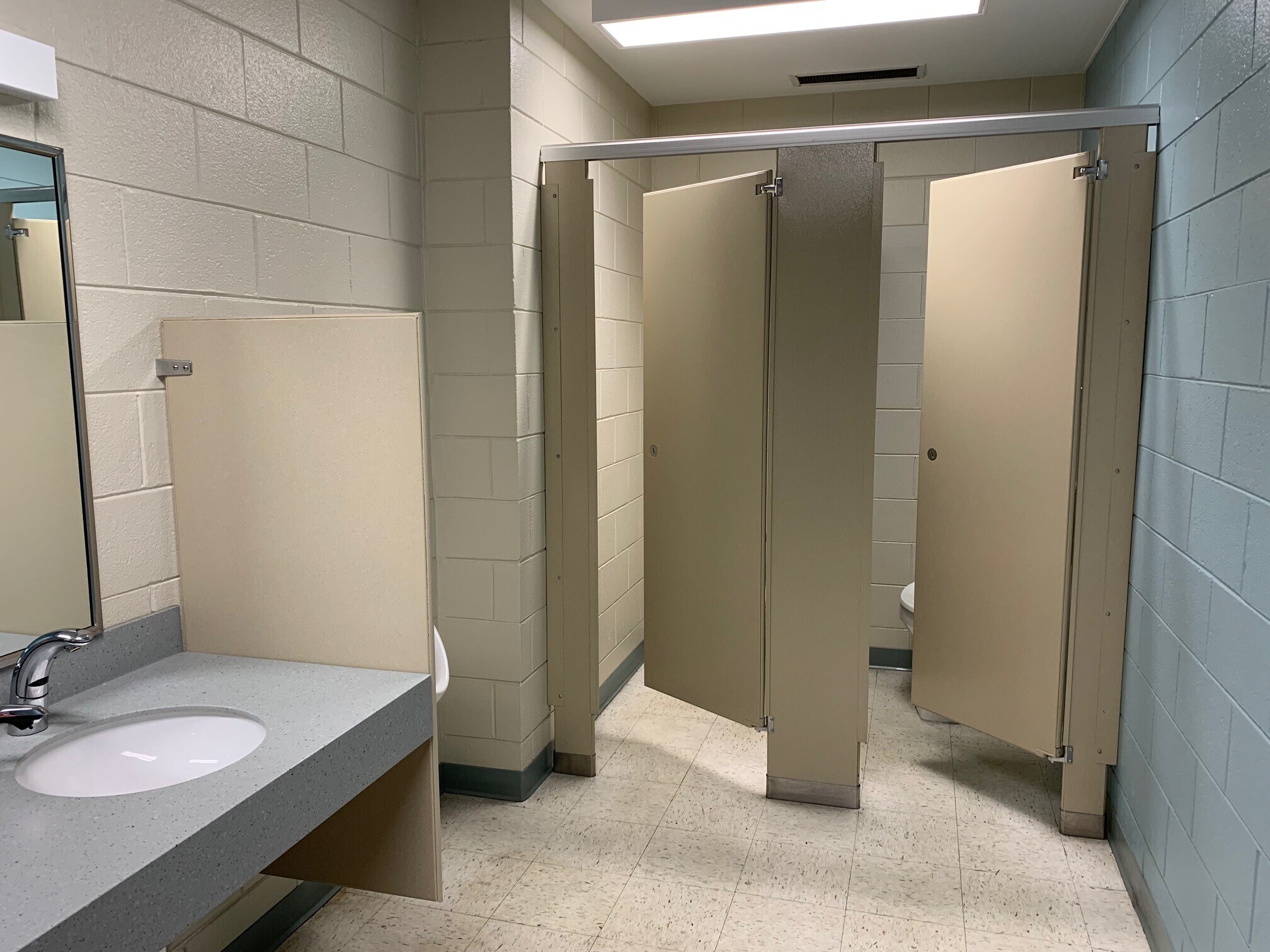 1111 S Wheeling Rd, Wheeling, IL 60090 Block & Co