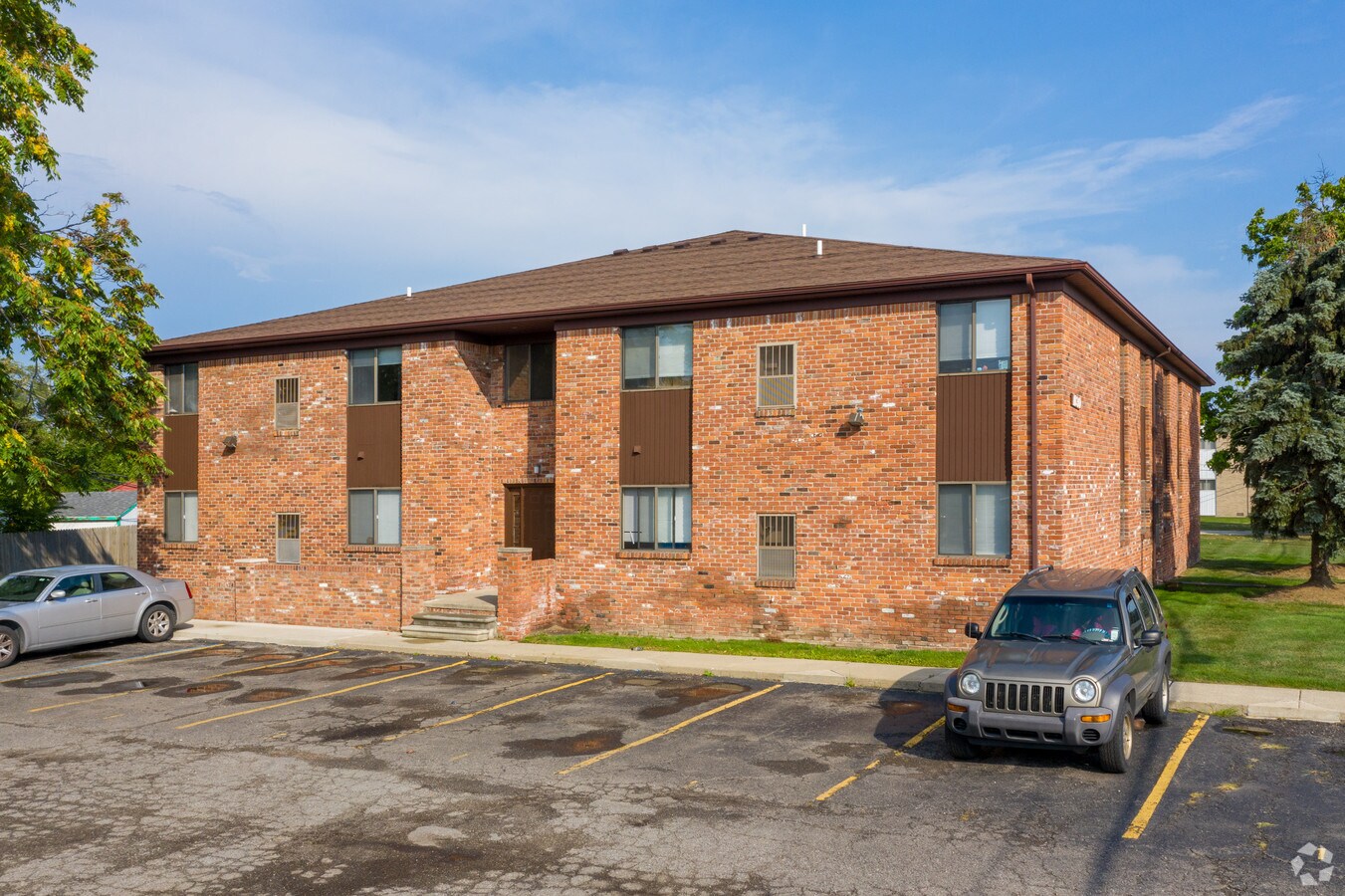 1130 Goddard Rd, Lincoln Park, MI 48146