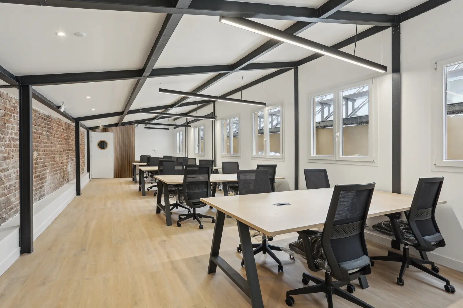 53 Passage Du Caire, Paris for lease Interior Photo- Image 1 of 13