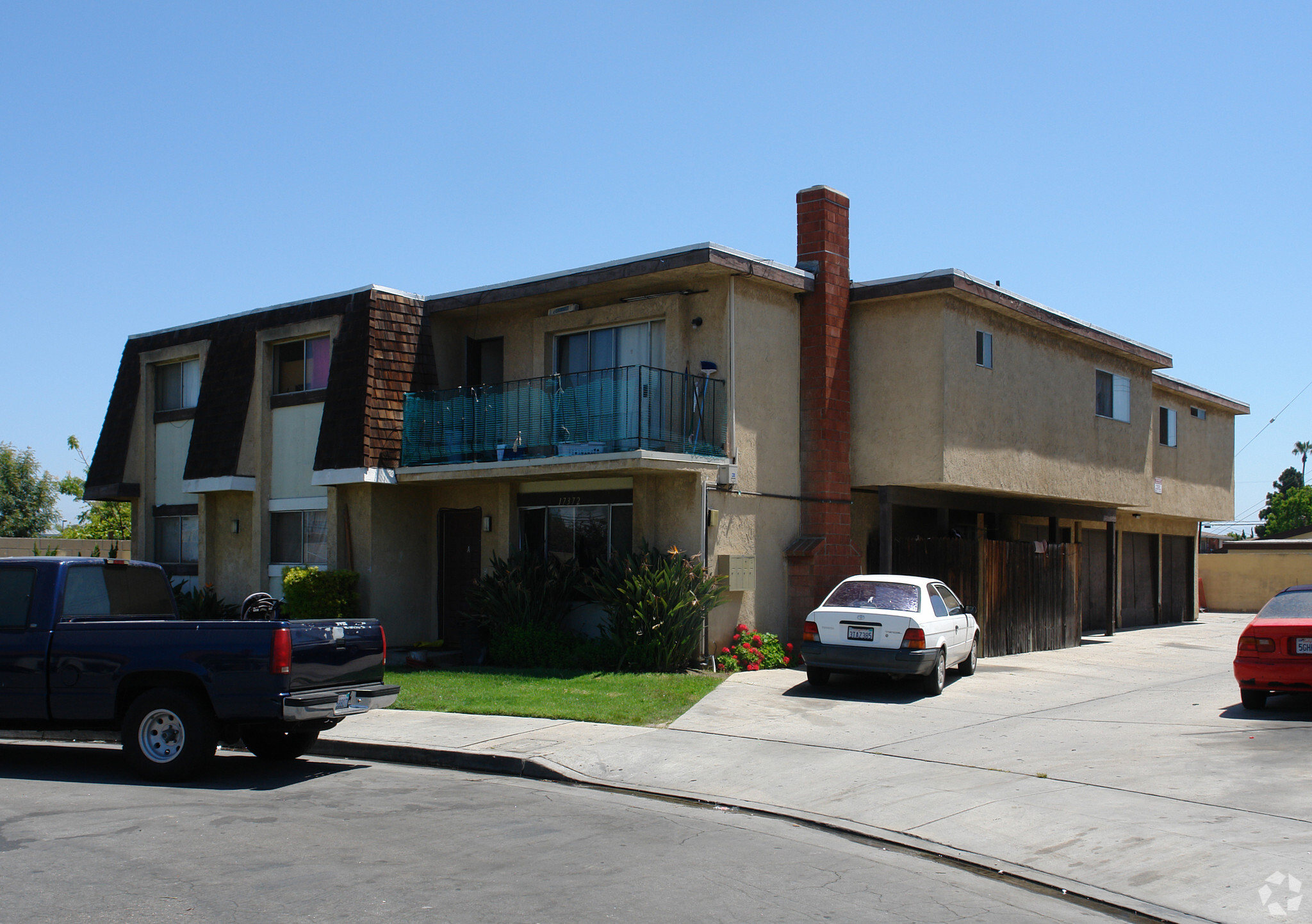 17372 Dairyview Cir, Huntington Beach, CA for sale Primary Photo- Image 1 of 1