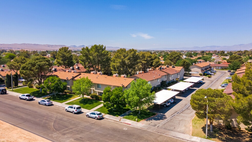 121 N Gateway Blvd, Ridgecrest, CA for sale - Building Photo - Image 3 of 16