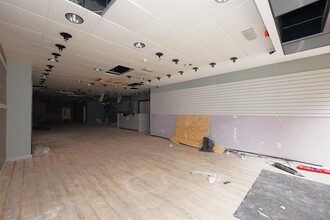 1-22 Portland Walk, Barrow In Furness for lease Interior Photo- Image 2 of 2