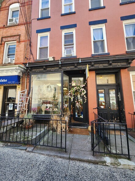 341 Bloomfield St, Hoboken, NJ for sale - Building Photo - Image 1 of 1