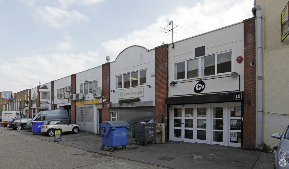 Allied Way, London for lease - Primary Photo - Image 1 of 5