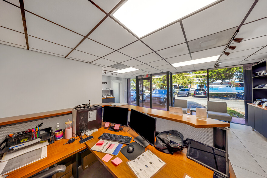 7100-7114 NW 50th St, Miami, FL for sale - Building Photo - Image 3 of 26