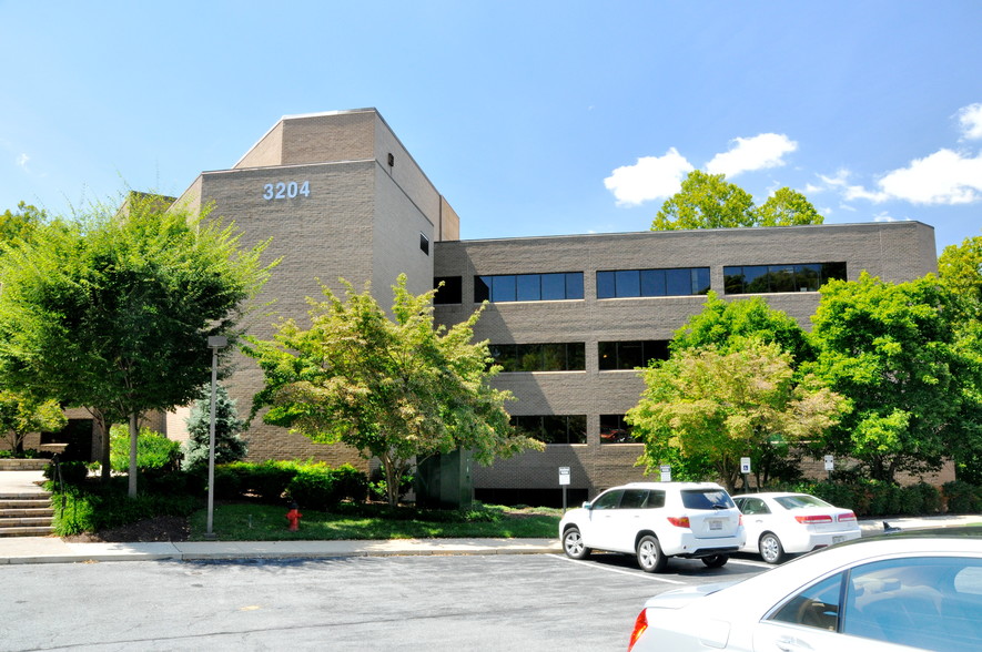 3204 Tower Oaks Blvd, Rockville, MD for sale - Building Photo - Image 1 of 1