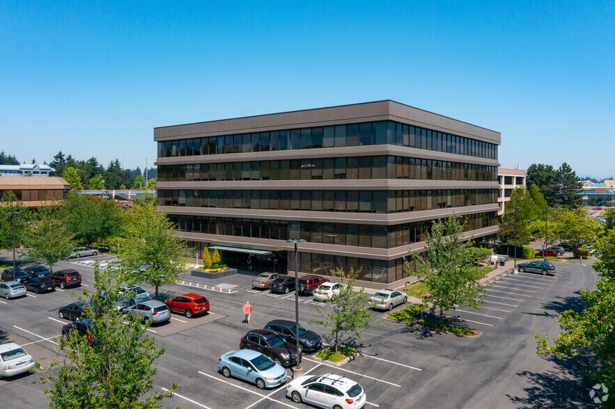 10700 Meridian Ave N, Seattle, WA for lease - Building Photo - Image 1 of 6