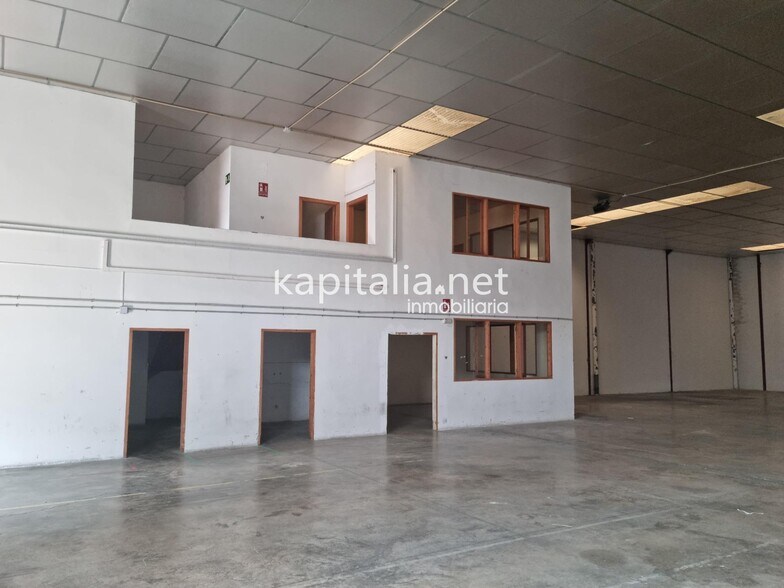 Industrial in Valencia de Alcántara for lease - Building Photo - Image 1 of 6