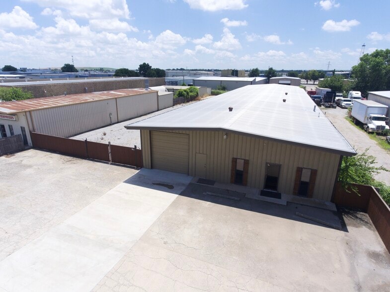 8516 W Reno Ave, Oklahoma City, OK for sale - Building Photo - Image 3 of 17