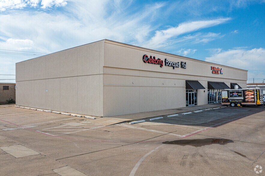 2900 Walnut Hill Ln, Dallas, TX for sale - Building Photo - Image 2 of 6