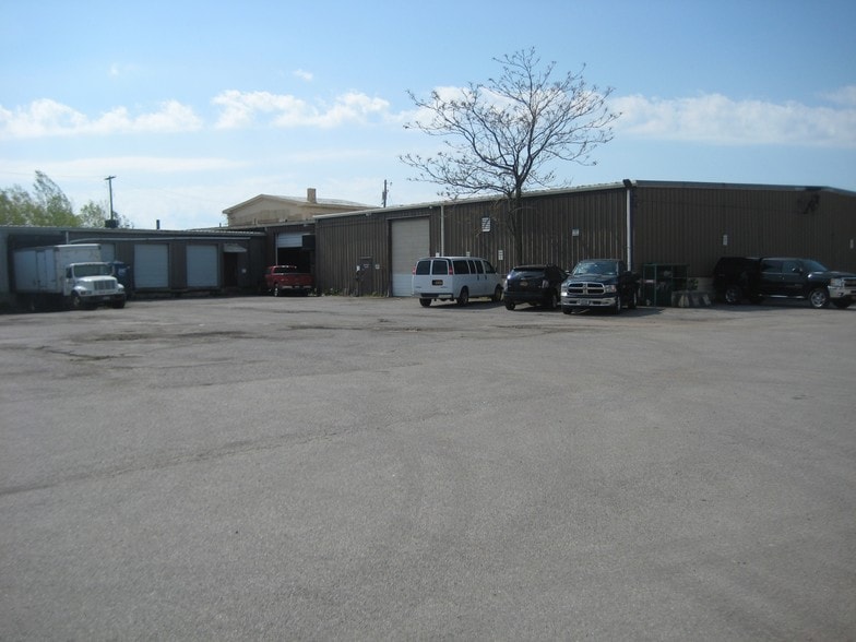 212 Ohio St, Buffalo, NY for sale - Building Photo - Image 1 of 1