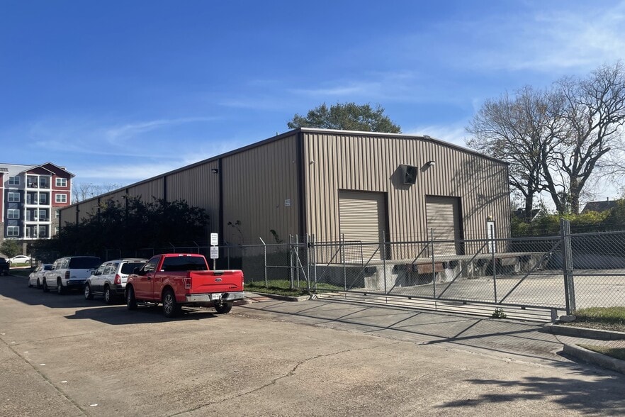 925-927 Winston St, Houston, TX for lease - Building Photo - Image 1 of 6