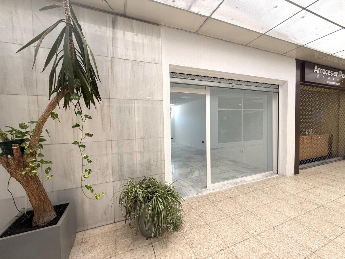 Las Rozas de Madrid, MAD 28290 - - - Interior Photo - Image 1 of 21