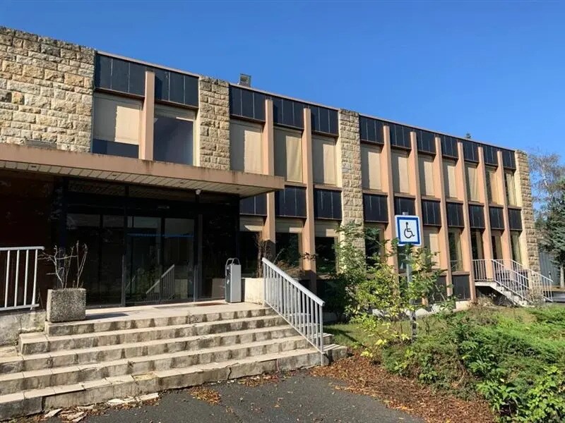 Office in Blois for lease Building Photo- Image 1 of 4