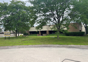 44753 Centre Ct, Clinton Township MI - Warehouse