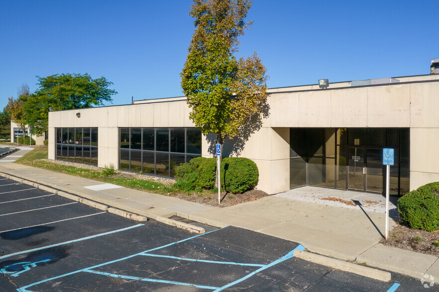 15000 N Commerce Dr, Dearborn, MI for lease - Primary Photo - Image 1 of 6