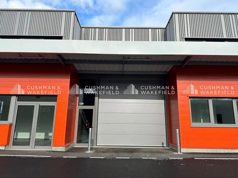 Flex in Eschau for lease - Building Photo - Image 2 of 10