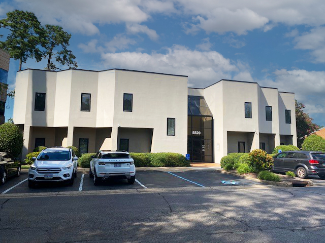 5520 Greenwich Rd, Virginia Beach, VA for lease - Building Photo - Image 1 of 3