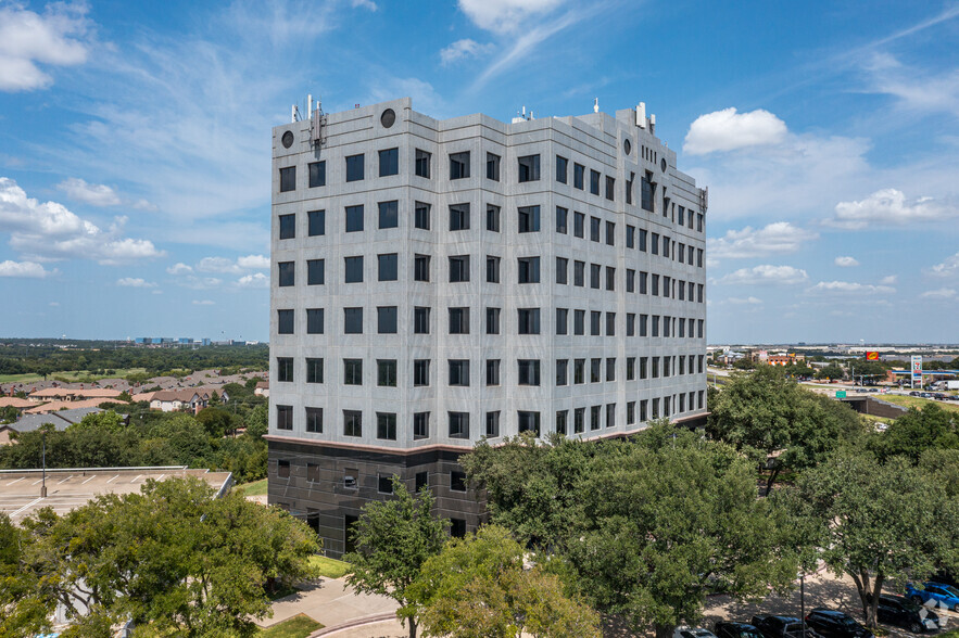 2505 N State Highway 360, Grand Prairie, TX for lease - Building Photo - Image 2 of 23