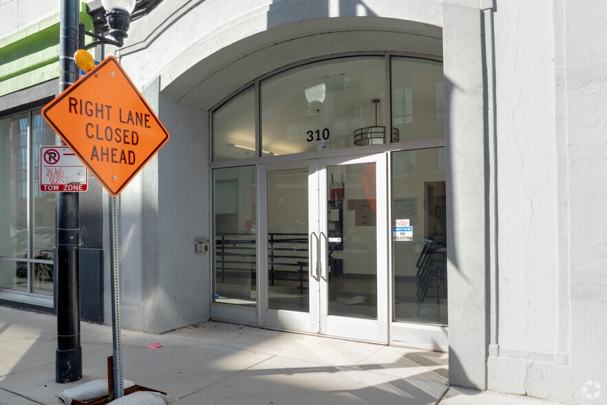 310 S Racine Ave, Chicago, IL for lease - Building Photo - Image 3 of 5