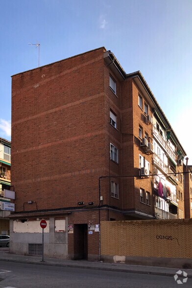 Calle de San Claudio, 124, Madrid, Madrid for sale - Primary Photo - Image 1 of 1