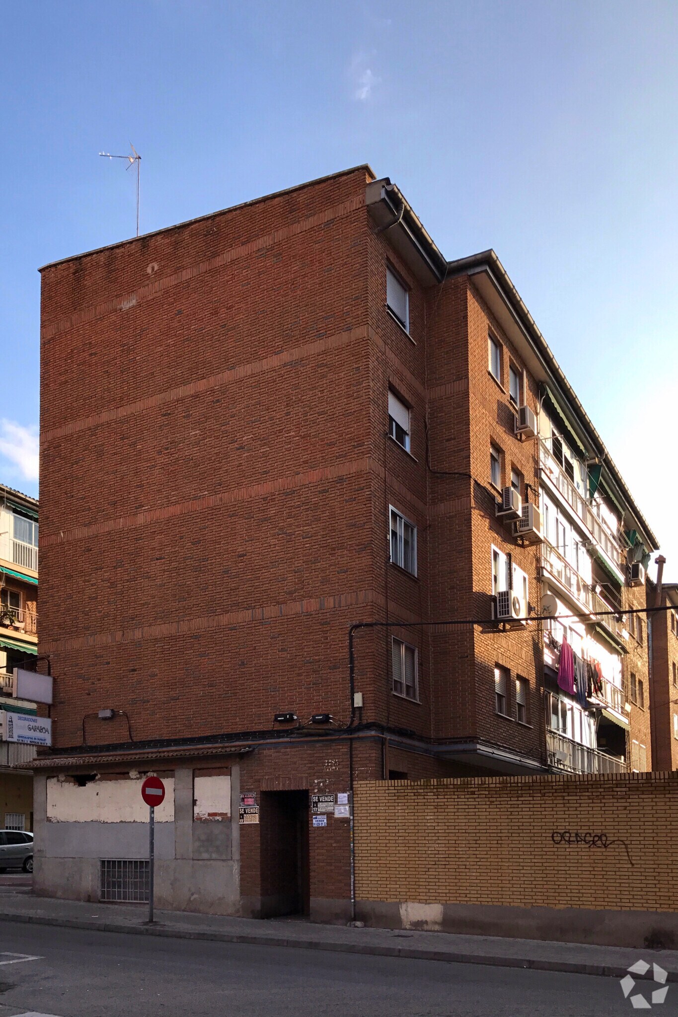 Calle de San Claudio, 124, Madrid, Madrid for sale Primary Photo- Image 1 of 1