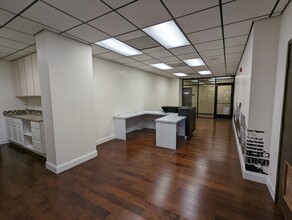 601 N Marienfeld St, Midland, TX for lease Interior Photo- Image 2 of 5