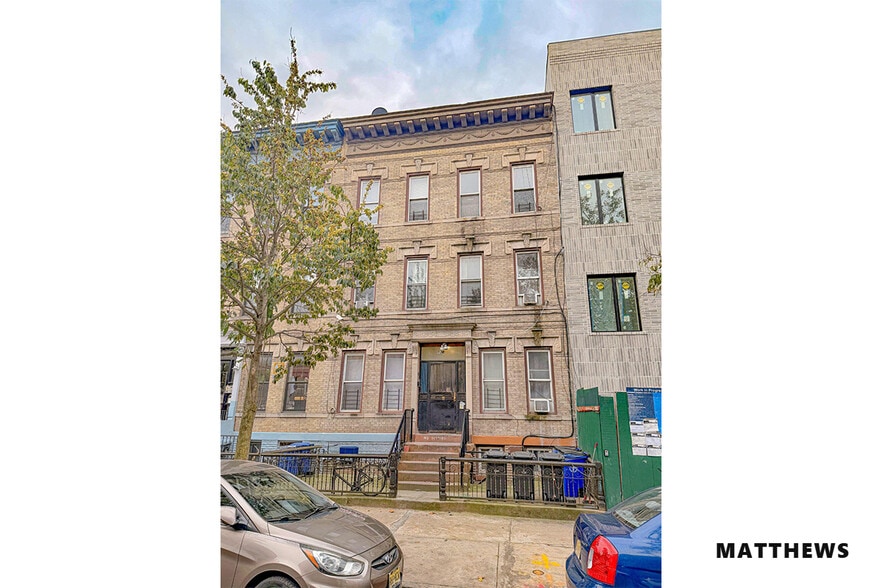 538 Bainbridge St, Brooklyn, NY for sale - Building Photo - Image 2 of 3