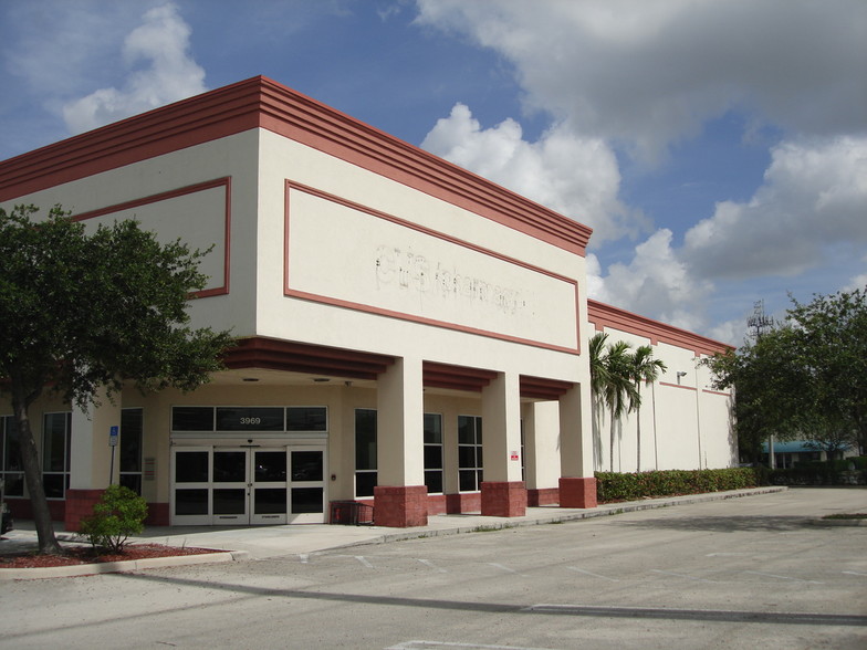 3969 S Military Trl, Lake Worth, FL for lease - Building Photo - Image 1 of 8