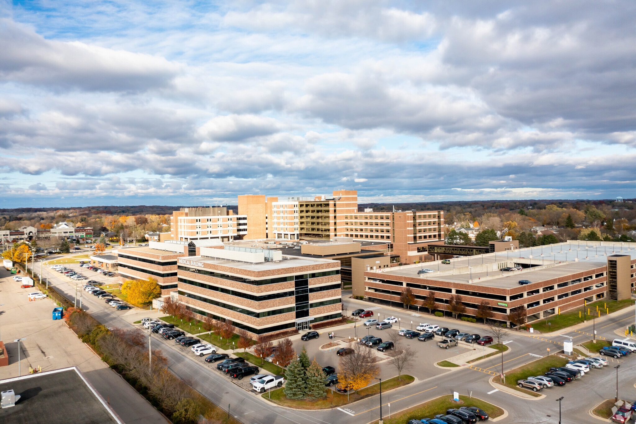 1135 W University Dr, Rochester Hills, MI 48307 Medical Building