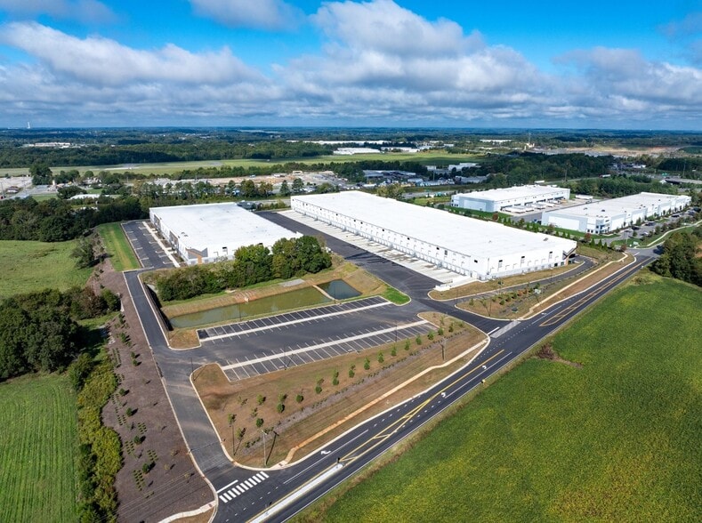 Pitts School Rd, Concord, NC for lease - Building Photo - Image 2 of 17