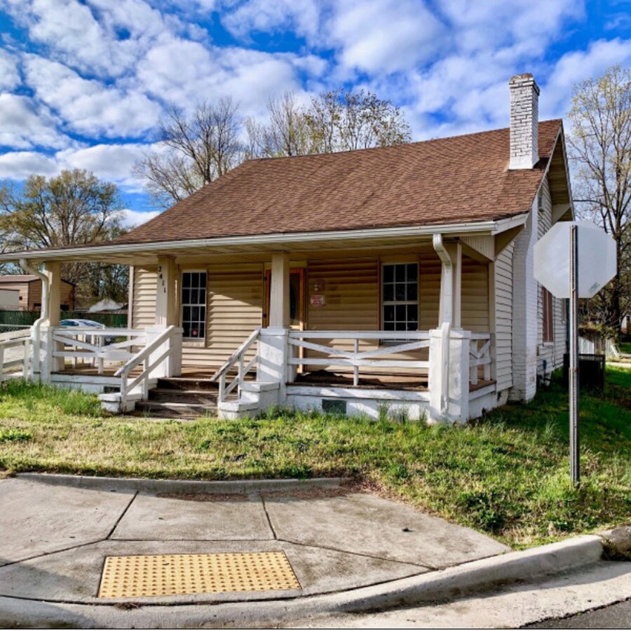 2411 E Bessemer Ave, Greensboro, NC 27405