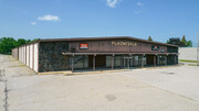 3669 Plainfield Ave NE, Grand Rapids MI - Convenience Store