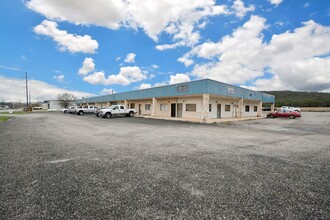 1175 FM 2673, Canyon Lake, TX for lease Building Photo- Image 2 of 10