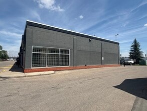 11520 24th St SE, Calgary, AB for lease Building Photo- Image 2 of 7