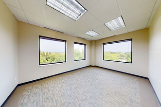 6200 Guardian Gateway, Aberdeen Proving Ground, MD for lease Interior Photo- Image 2 of 5