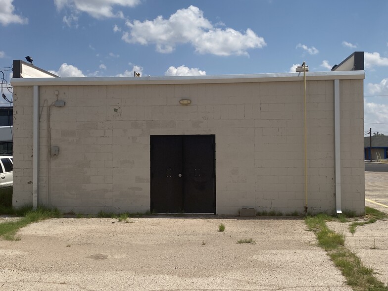 2031 Andrews Hwy, Odessa, TX for lease - Building Photo - Image 2 of 11