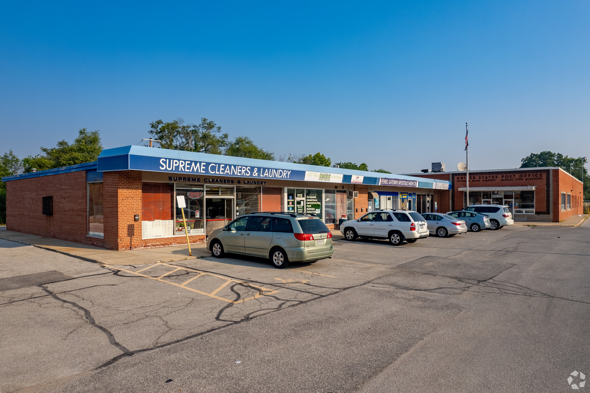 11104-11114 Blue Ridge Blvd, Kansas City, MO for sale Building Photo- Image 1 of 5